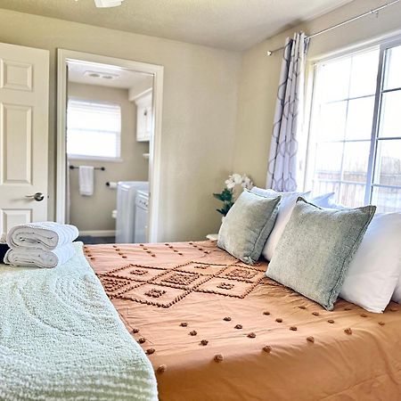 מדפורד Near Downtown- Kitchen-Washerdryer-Parking מראה חיצוני תמונה
