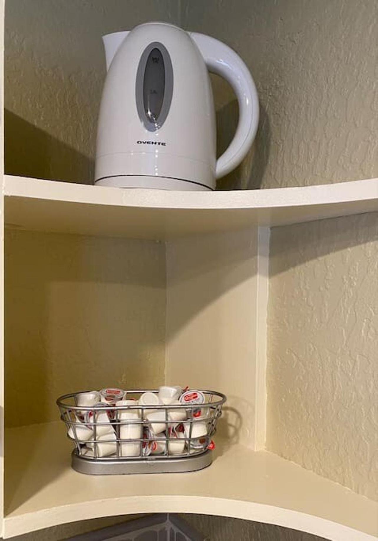 מדפורד Near Downtown- Kitchen-Washerdryer-Parking מראה חיצוני תמונה
