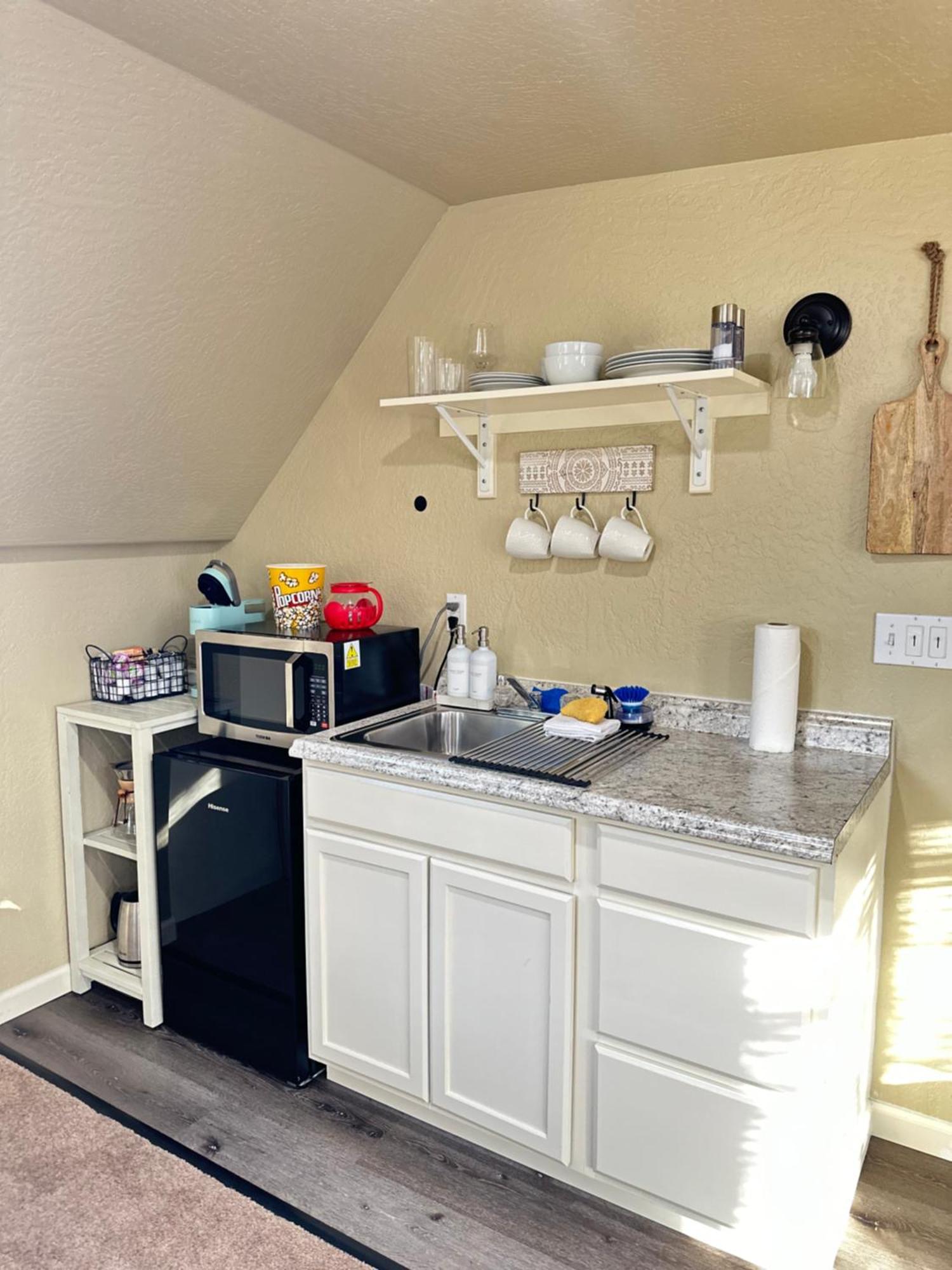 מדפורד Near Downtown- Kitchen-Washerdryer-Parking מראה חיצוני תמונה